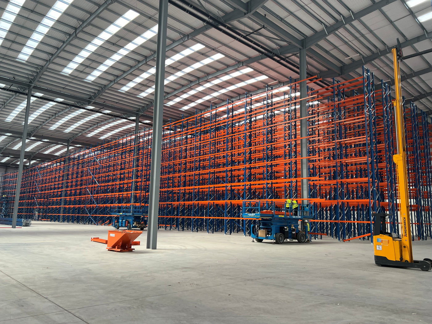 commercial pallet racking installation