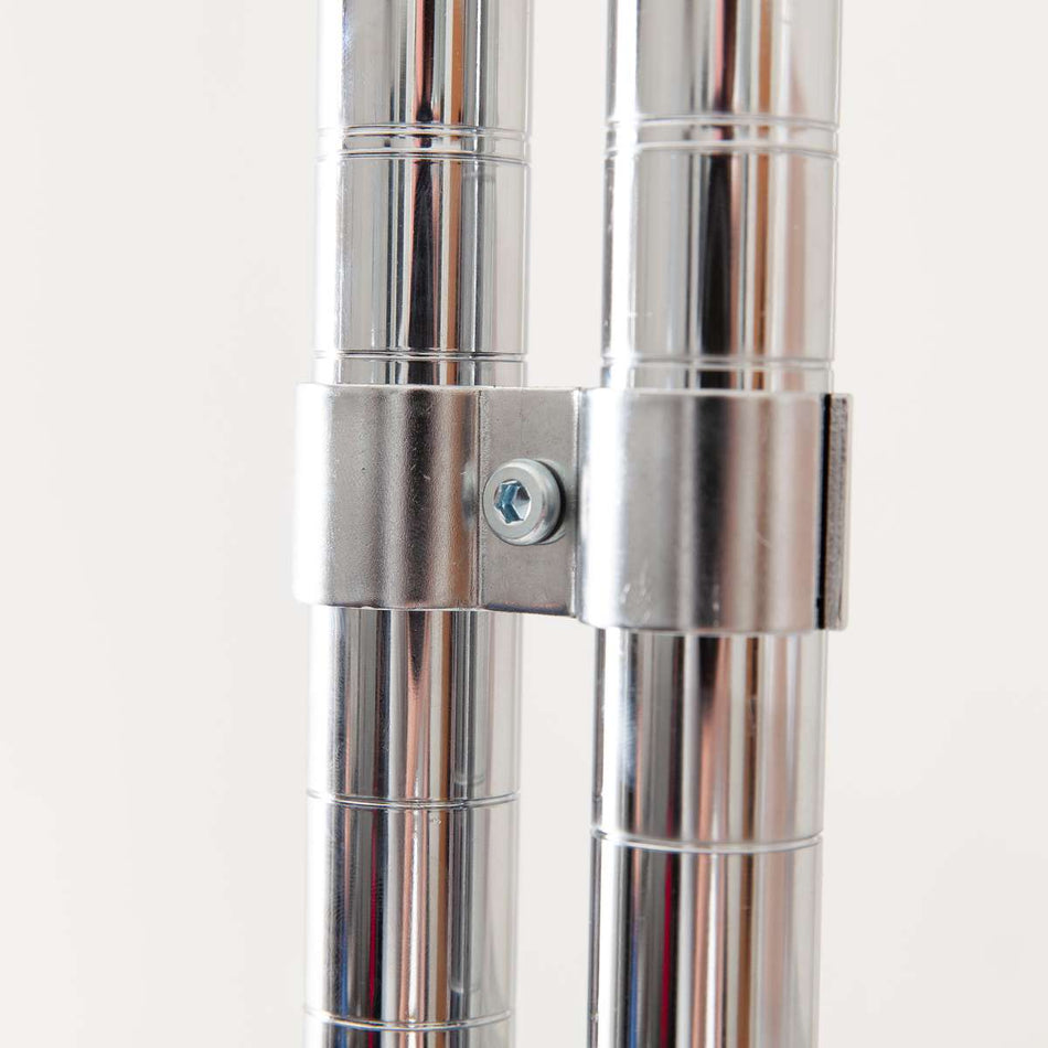 Connecteurs de serrage de poteau chromés x 2